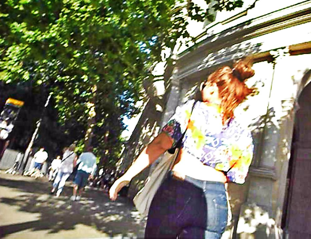 15P PAWG redhead in tight jeans on the street