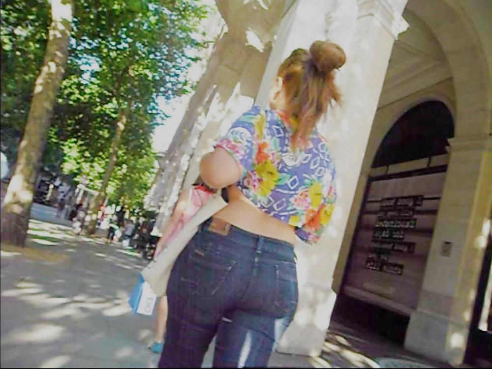 15P PAWG redhead in tight jeans on the street