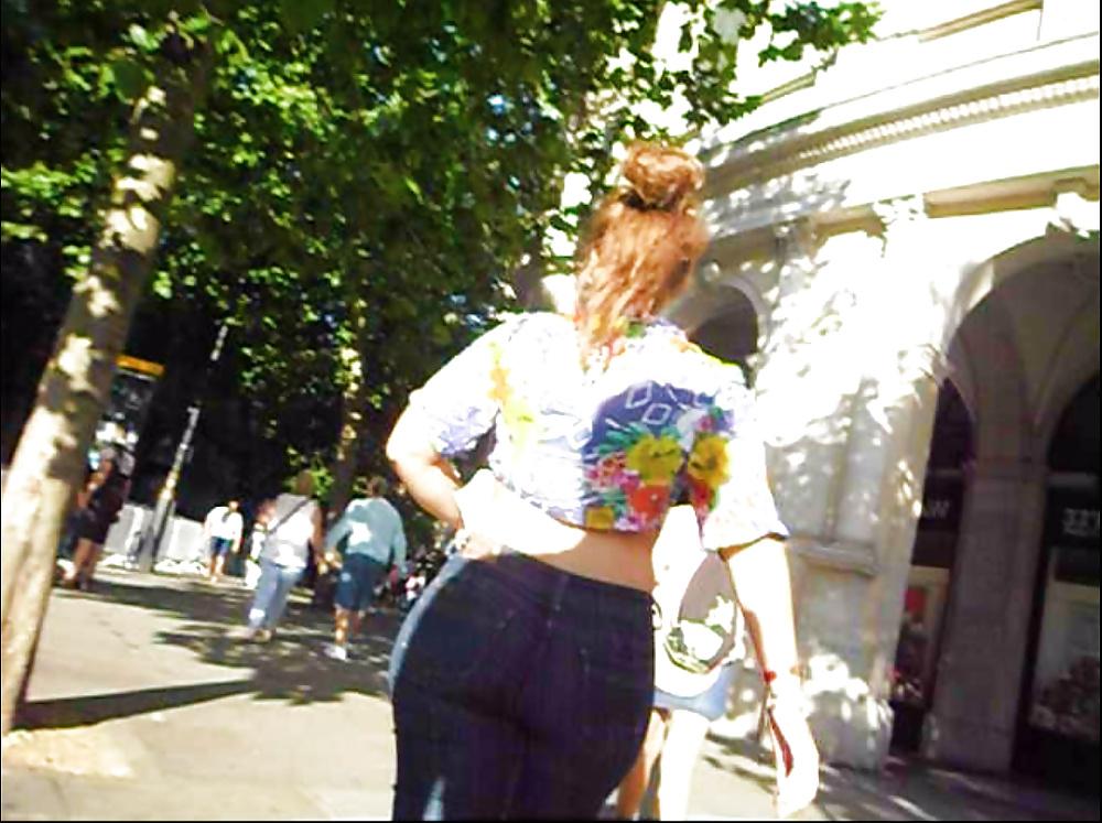 15P PAWG redhead in tight jeans on the street