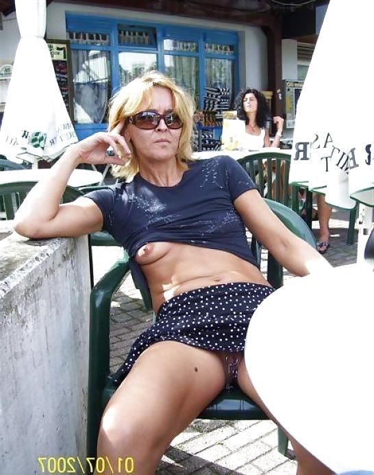 25P Only the best amateur mature ladies.20