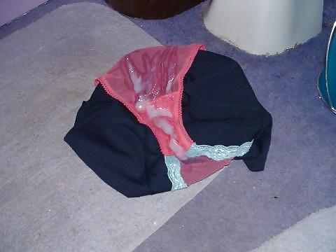 11P Me cumming on my friend's sister panties