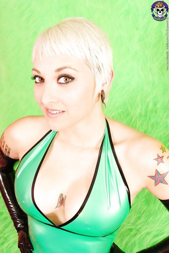 25P Gorgeous Latex Dolles 2