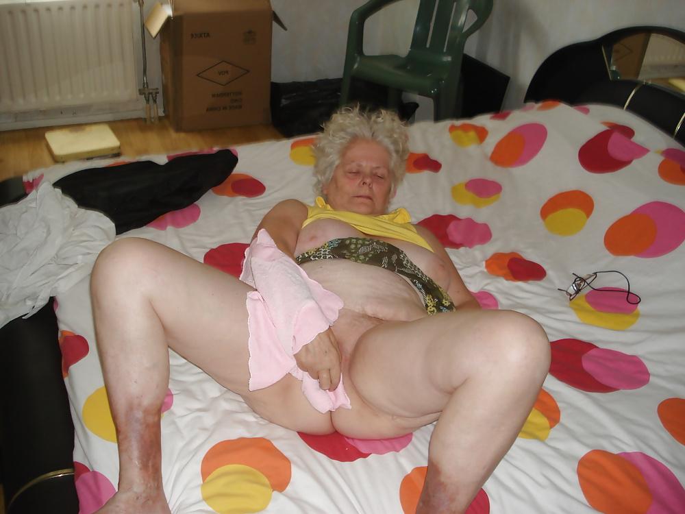 25P Granny dutch