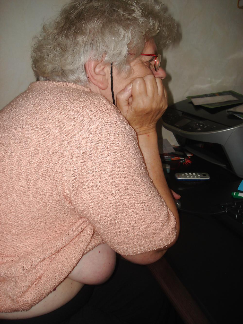 25P Granny dutch
