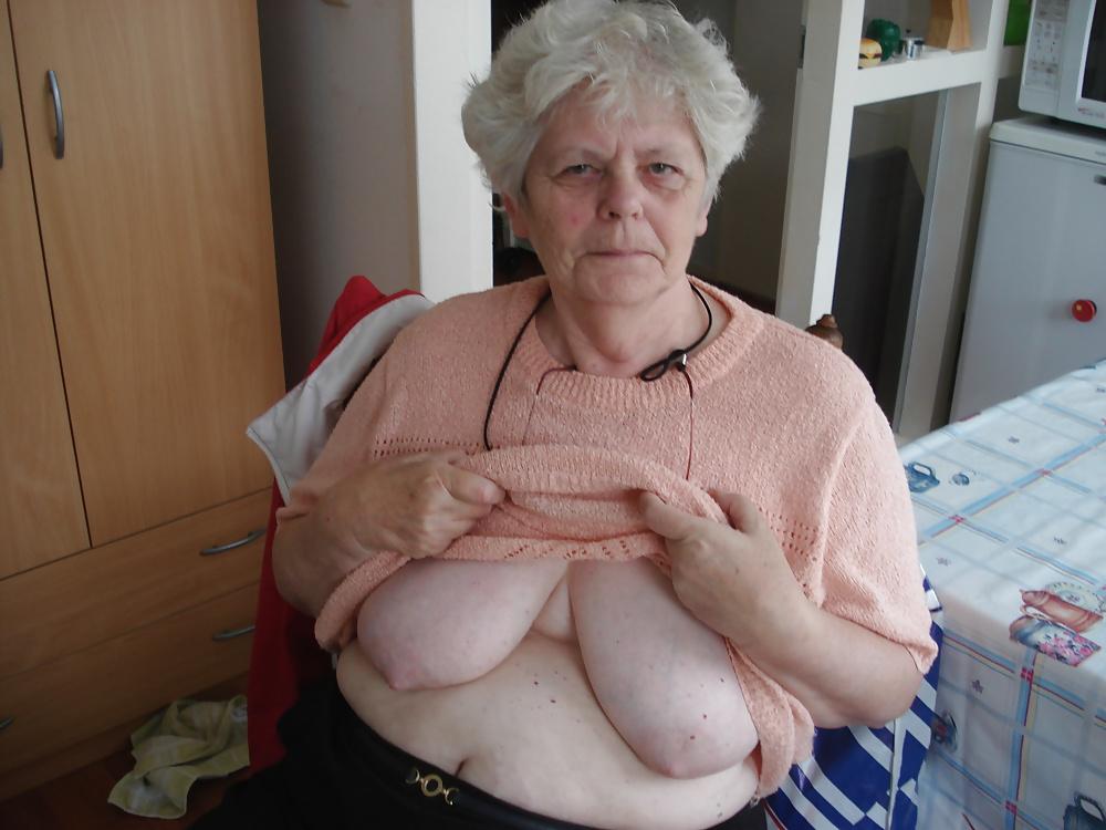 25P Granny dutch