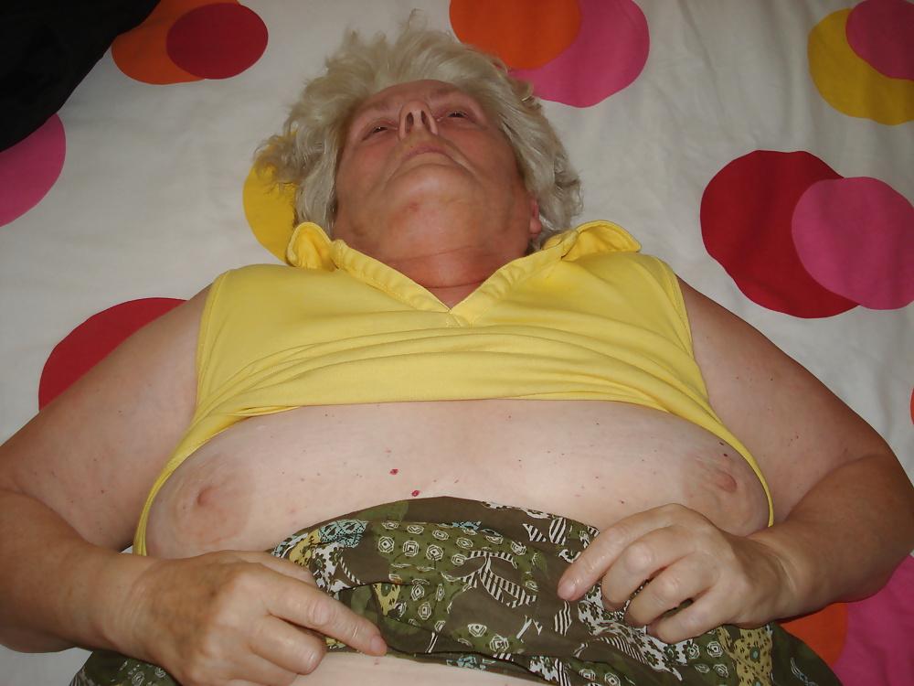 25P Granny dutch