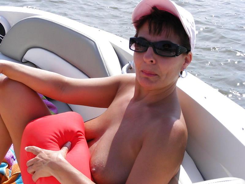 20P Older women naked at the boat.