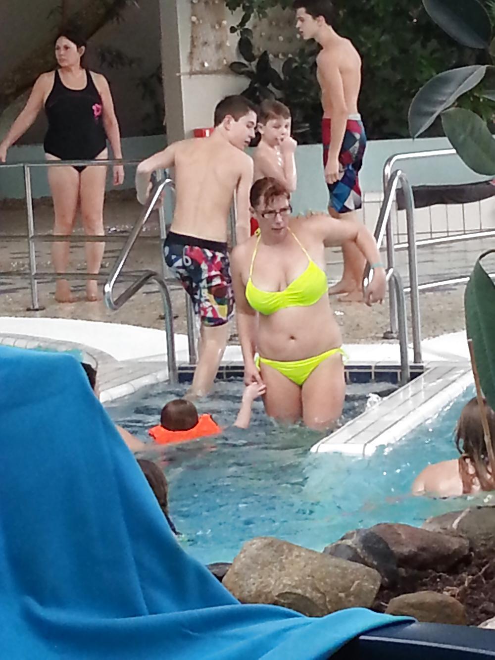 10P Pool side pics