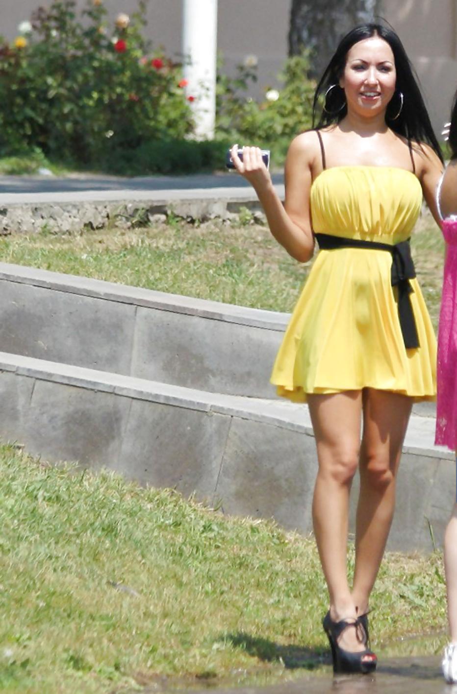 21P In the Streets 117 - YELLOW BOMBSHELL
