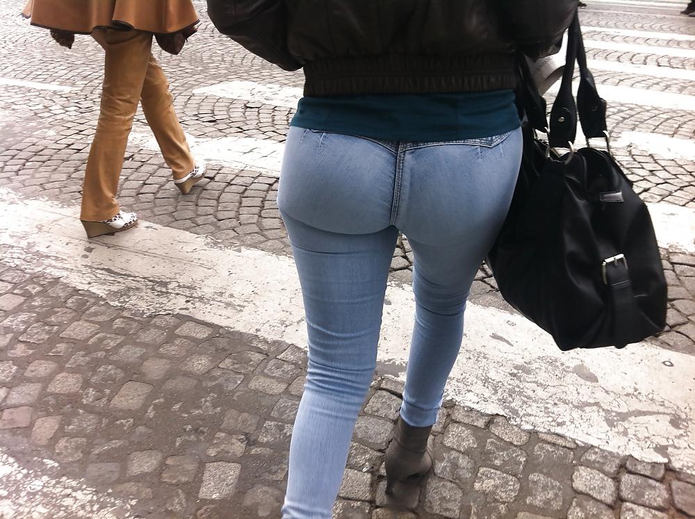 25P Tight asses 