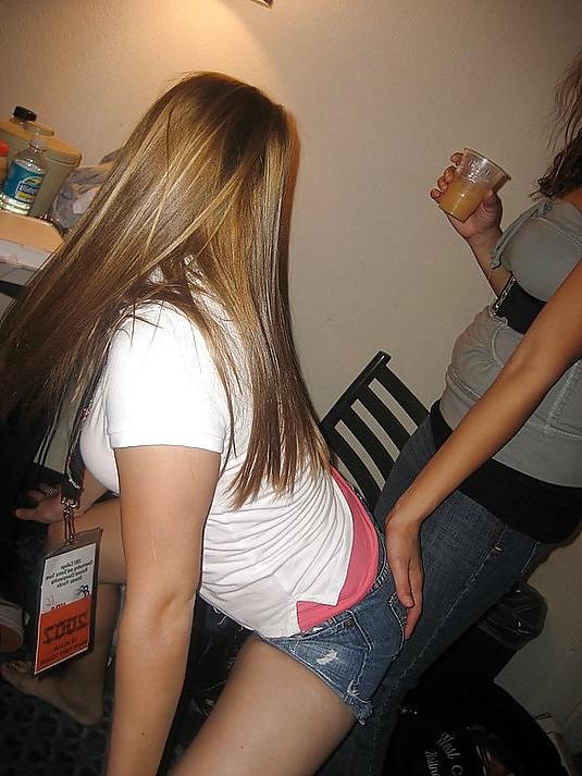 25P Party Girls Erotica 6 By twistedworlds