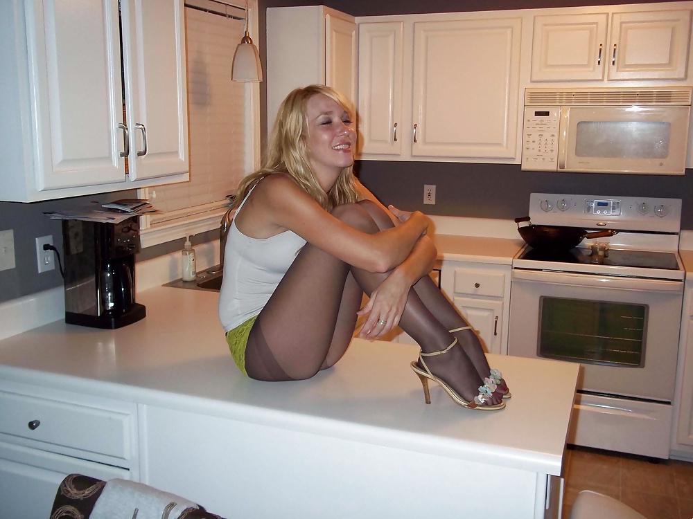 25P Hot pantyhose babes 2