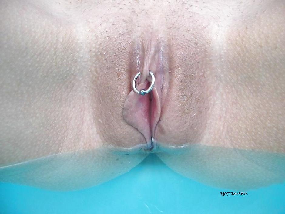 15P Hot Sexy Wife By The Pool