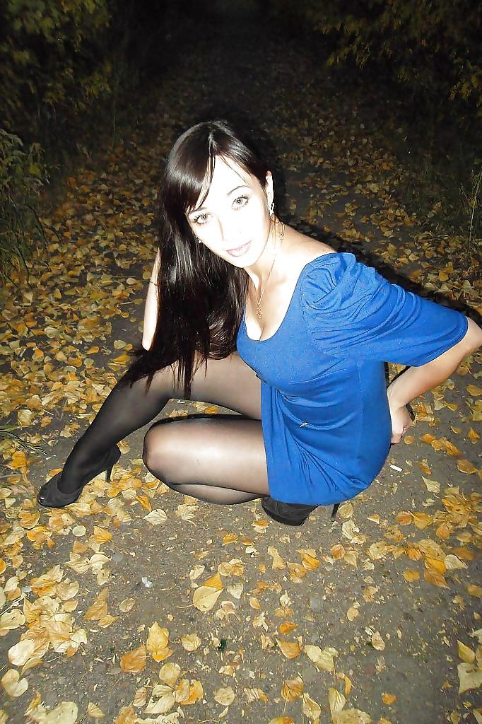 25P She's Soo Sexy In Pantyhose!!!