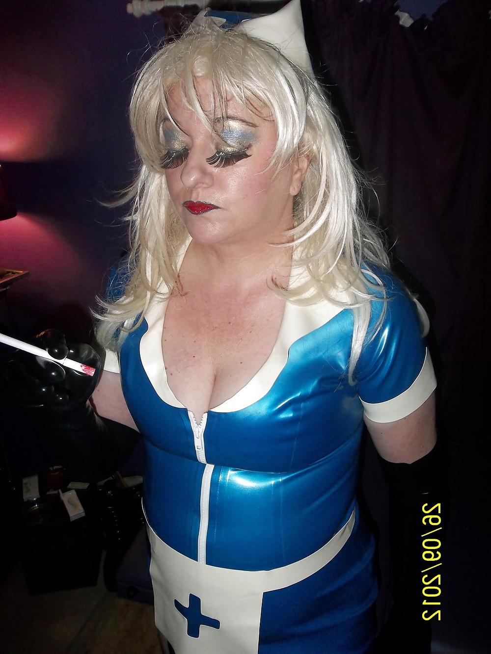25P SLAVES PRIVATE TREATMENT 