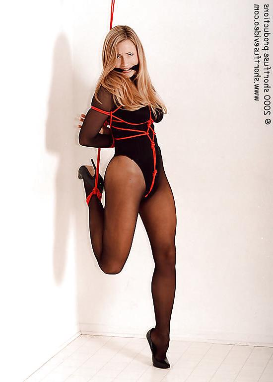 25P Fetish bondage