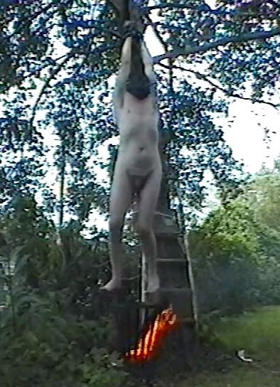 17P Male slave: labour and torture by fire