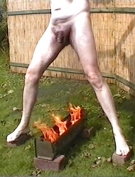 17P Male slave: labour and torture by fire