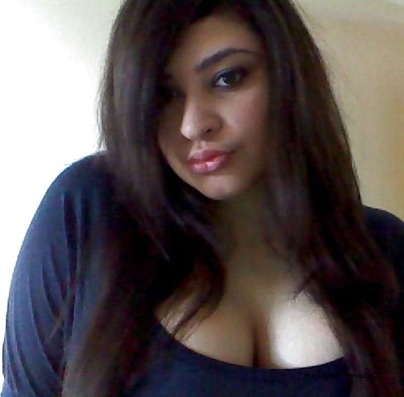 10P Arab Sexy Friend