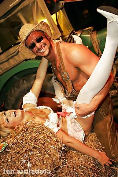 18P Welcome party for immigrant men in bavaria