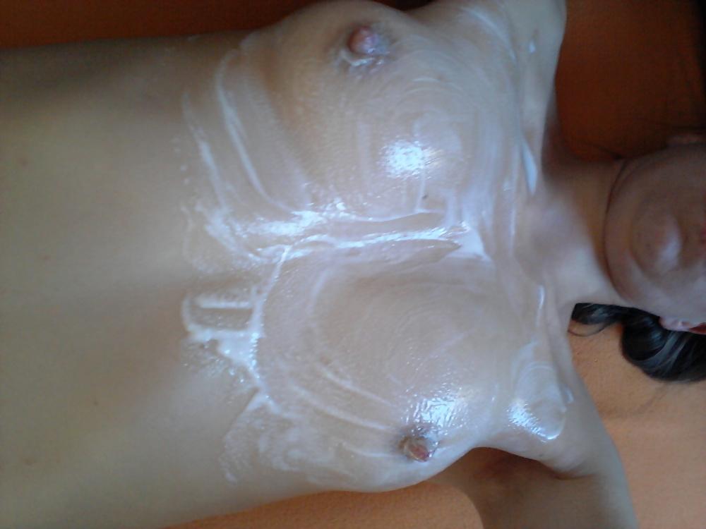 10P Meine Titten voll geschmiert mit Bodylotion