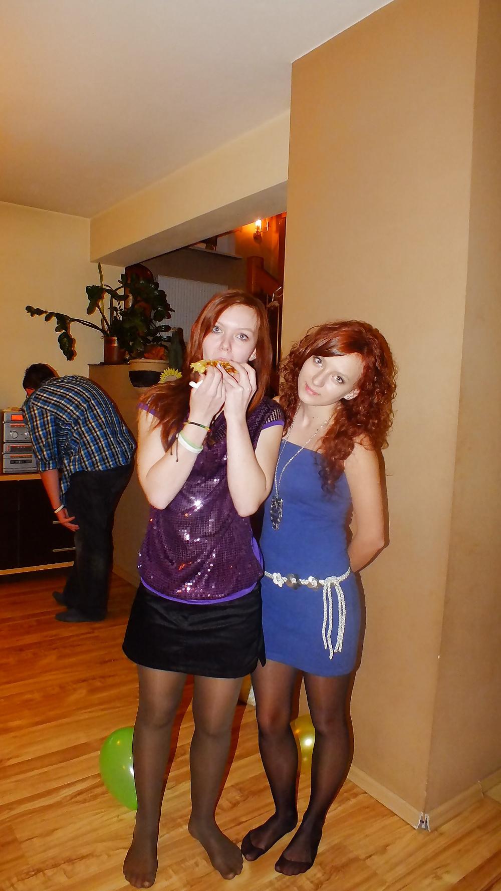 25P Black pantyhose pics !!!!!