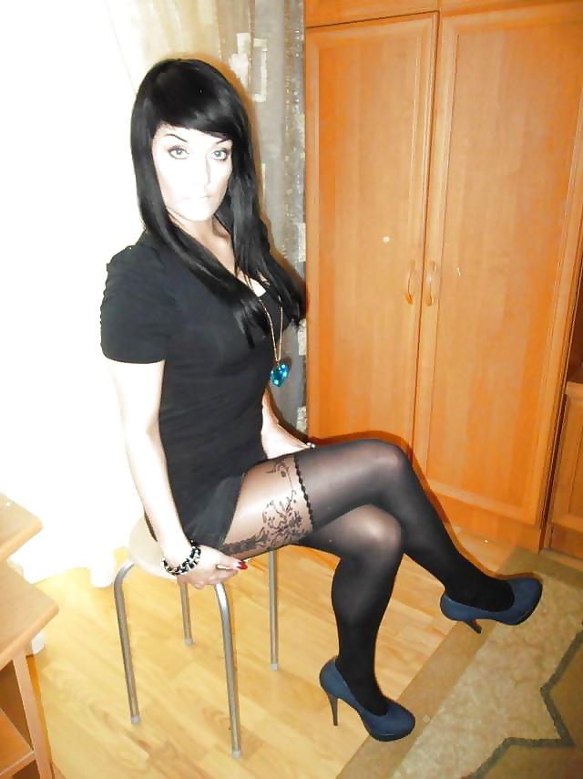 25P Black pantyhose pics !!!!!
