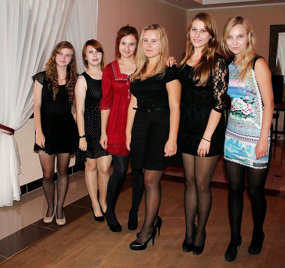 25P Black pantyhose pics !!!!!