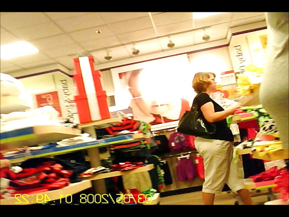 21P Are these Your Wives? Public Exposure