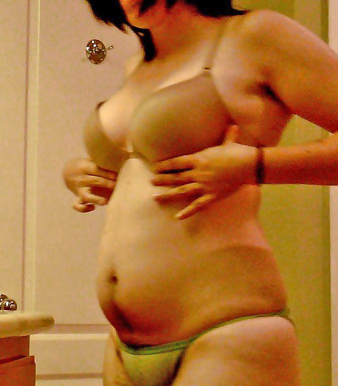 11P Hidden Cam of Wife Undressing