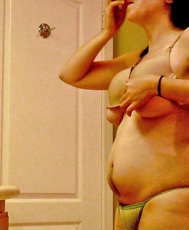 11P Hidden Cam of Wife Undressing