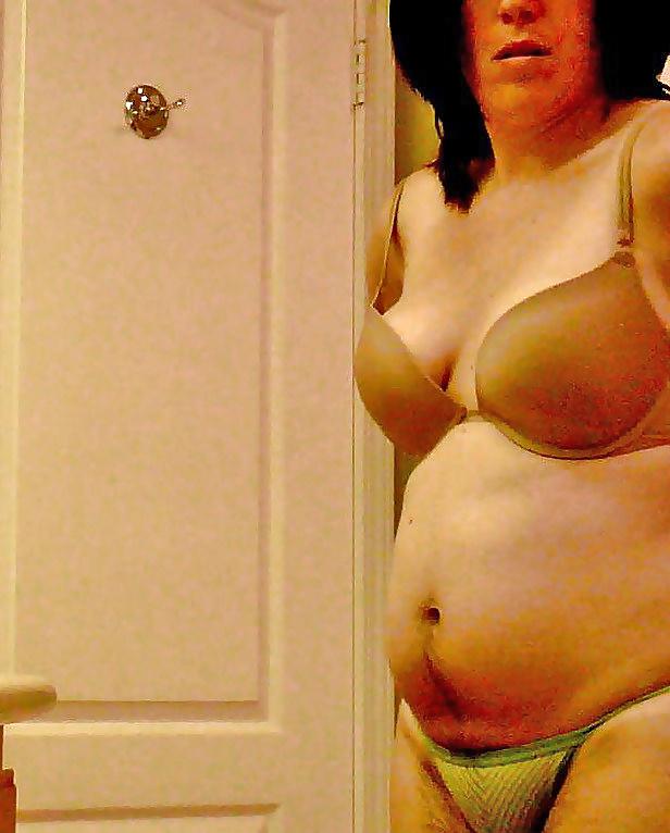 11P Hidden Cam of Wife Undressing