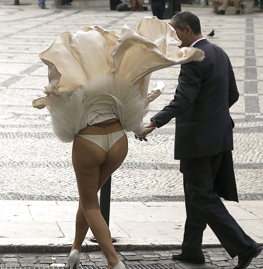 24P UPSKIRT PANTYHOSE