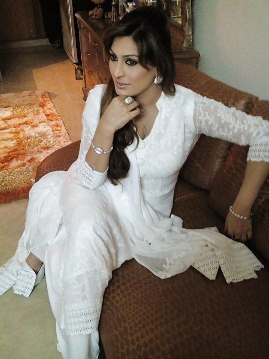 25P Pakistani  Aysha Ch. sexy body for you long cock