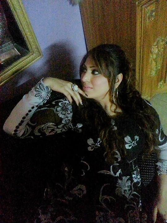 25P Pakistani  Aysha Ch. sexy body for you long cock
