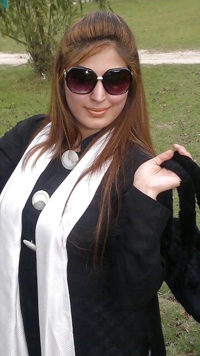 25P Pakistani  Aysha Ch. sexy body for you long cock