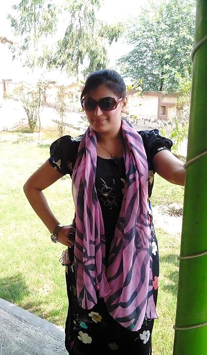 25P Pakistani  Aysha Ch. sexy body for you long cock