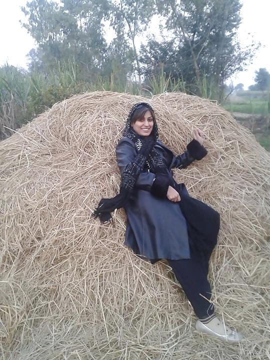 25P Pakistani  Aysha Ch. sexy body for you long cock