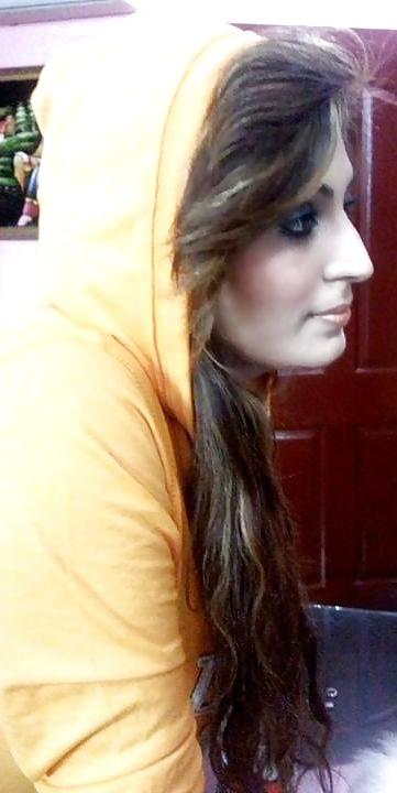 25P Pakistani  Aysha Ch. sexy body for you long cock