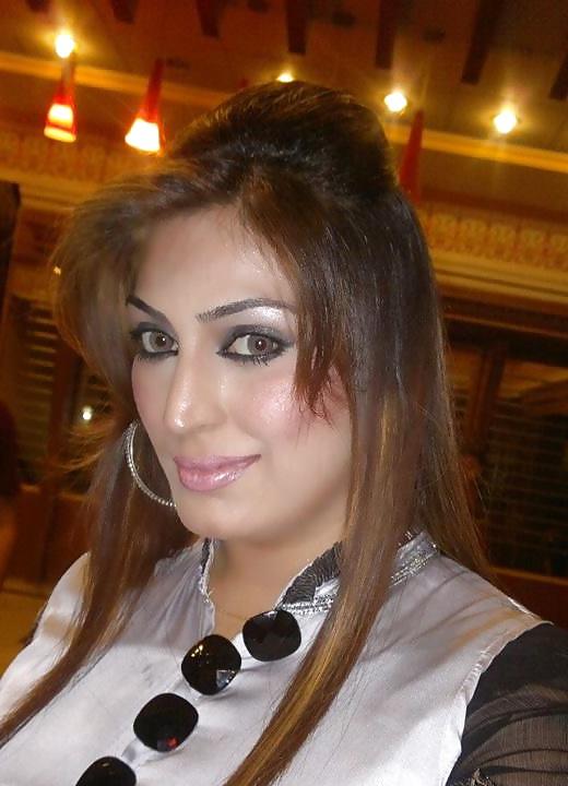 25P Pakistani  Aysha Ch. sexy body for you long cock
