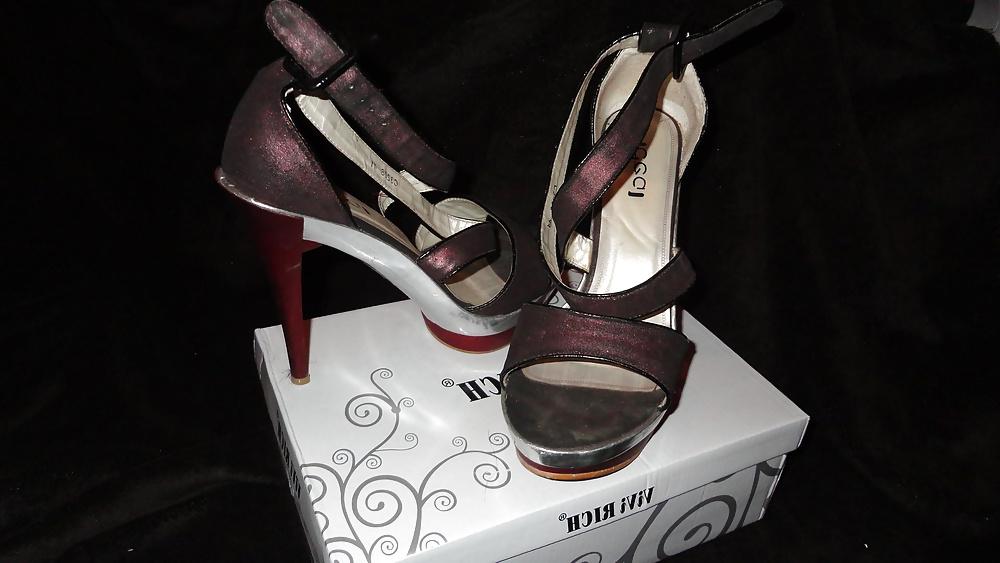 8P New feet my friend( les pieds de mes amis que j'aime )