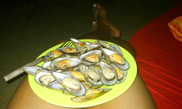 8P New feet my friend( les pieds de mes amis que j'aime )