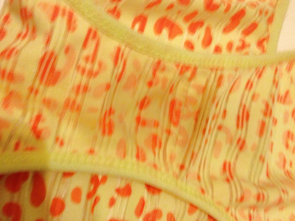 5P Stepdaughters wet panties