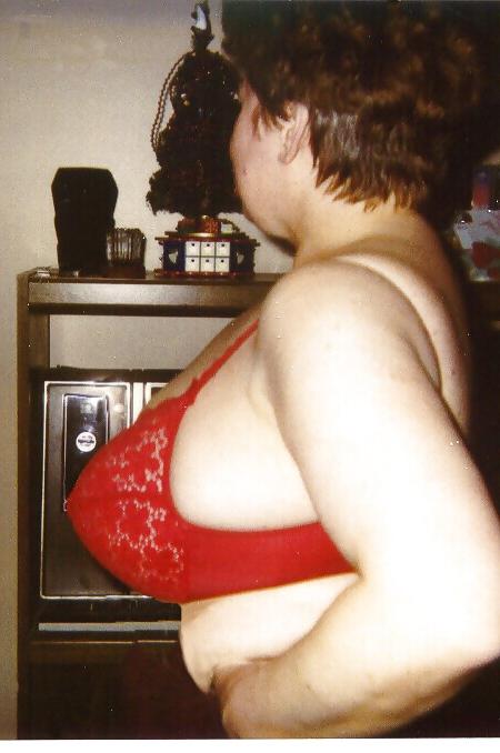 7P Buxom friend