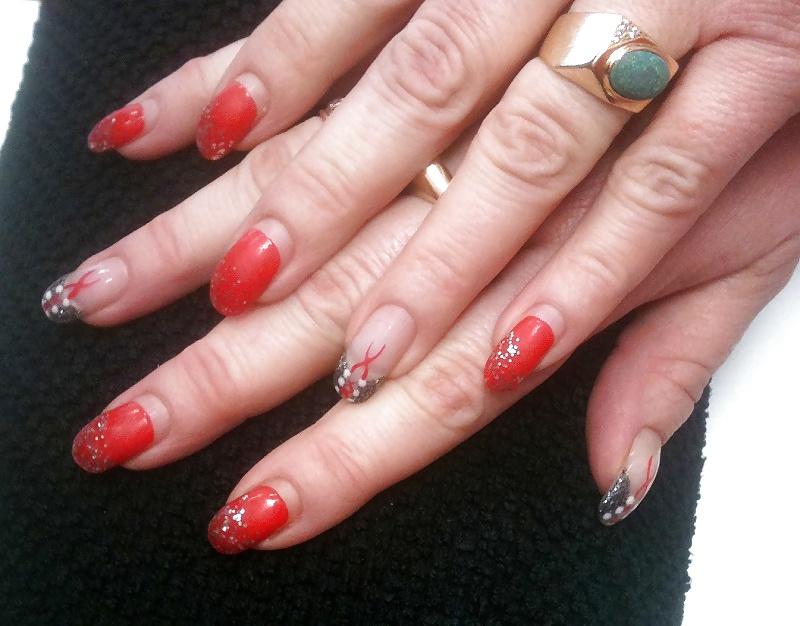 25P Nails