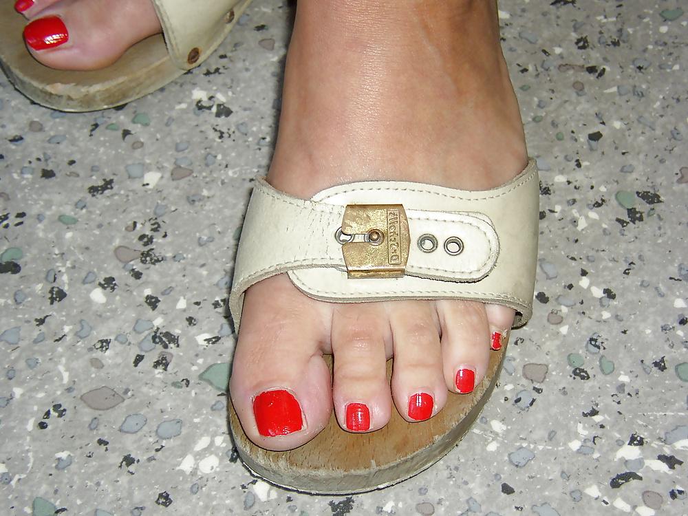 25P Nails