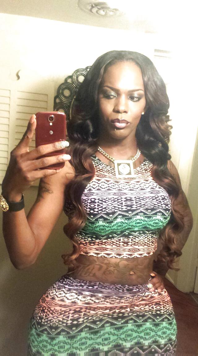 11P HIPPY TRANSEXUAL