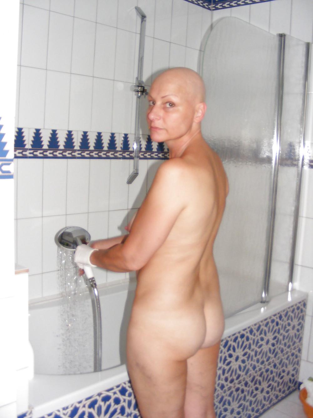 11P Moms who thought their pics were deleted