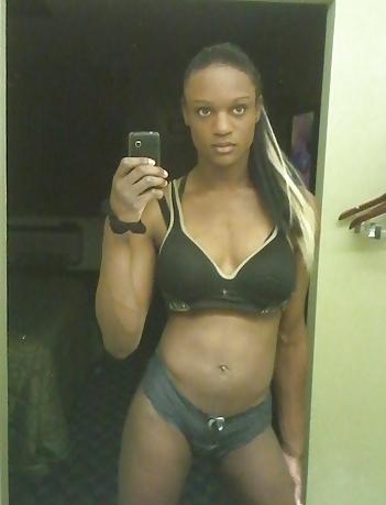 25P BLACK HOOD TRANNY THAT WANT TO CUM IN YOUR MOUTH