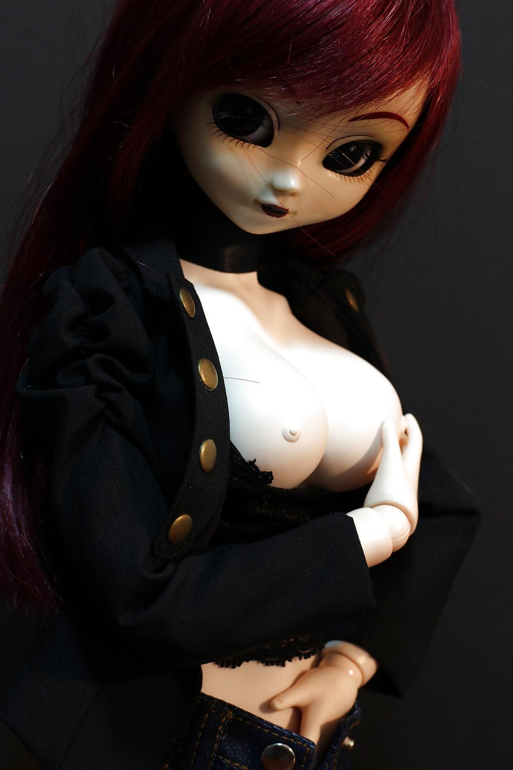 18P Doll Girl Gets Big!